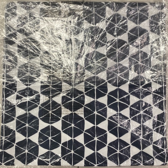 Serena & Lily Citrus Pillow Cover Outdoor 20x20 - Picture 7 of 10